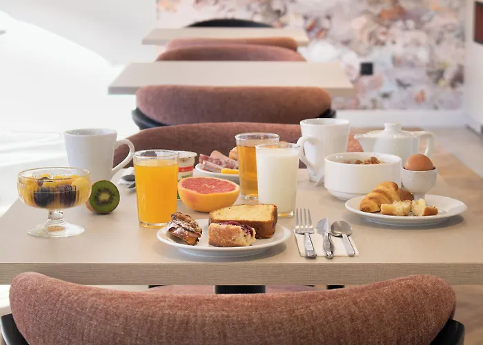 Brit Hotel Cahors - Le France